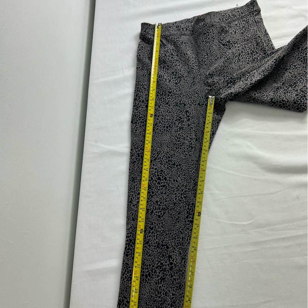 Women’s‎ Spanx Jean-ish Ankle Leggings in Desert Dot Size Medium Animal Print - Picture 11 of 16